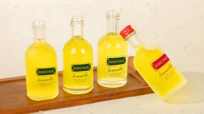 Guide to Small Liquor Bottles - mini bordic bottle Leitfaden für kleine Spirituosenflaschen – Mini-Flasche mit Bordüre