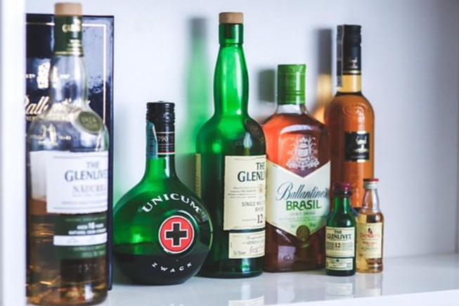 liquor bottle sizes-1-2 Schnapsflaschengrößen-1-2