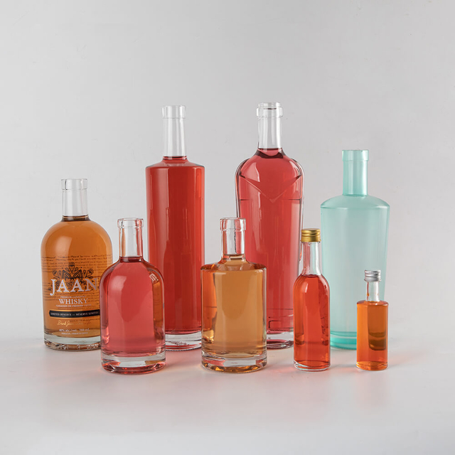 500 ml 750 ml leer quadratische runde personalisierte Wodka -Alkoholglasflüchse