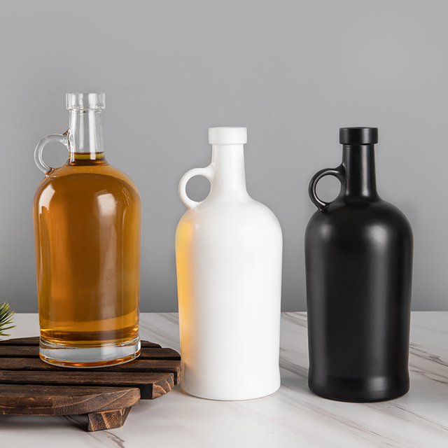 Maßgeschneiderte schwarze weiße klare 75cl alkoholglasflaschen