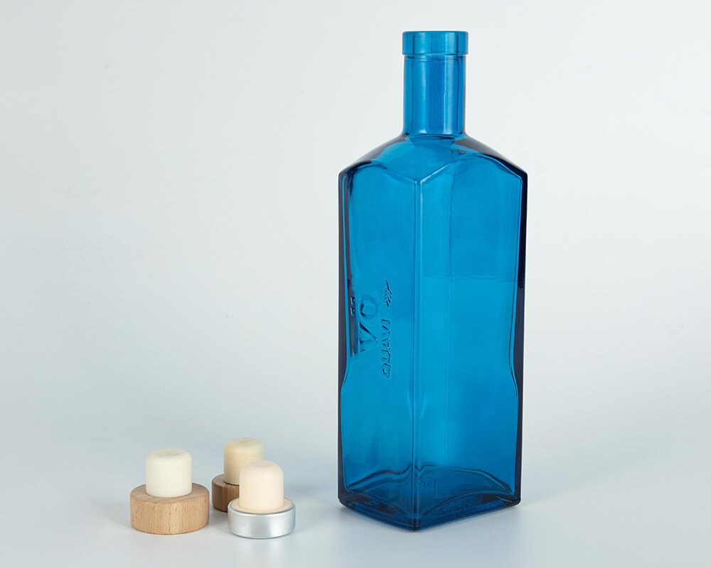 blaue Alkoholflasche