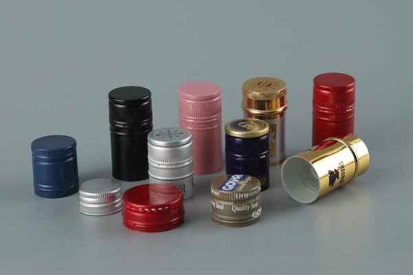 Metalldeckel f&uuml;r Spirituosenflaschen