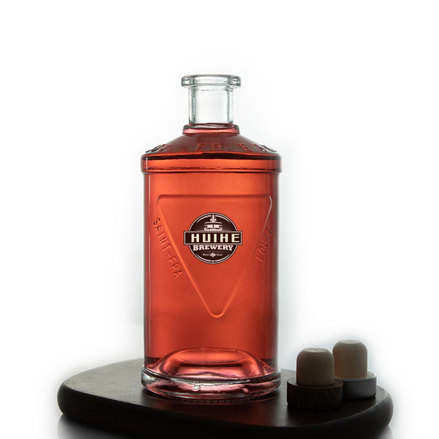 Distilllerie 3 Laks Gravierte Glasspirituosenflasche