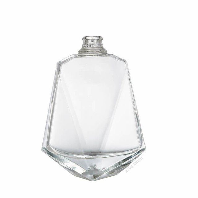 Geometrisches Design eckiger, facettiertes Glasflaschenflasche