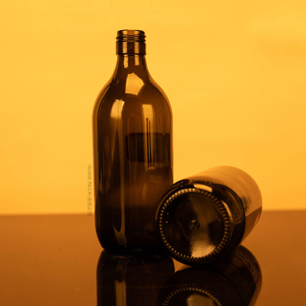 Weinflasche aus dunklem Glas