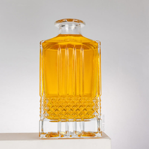 Komplizierter Diamant - gemustertes geprägter Glasflaschenflasche