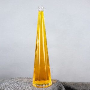 700 ml unregelmäßige transparente Glaswodka -Flasche mit Korken