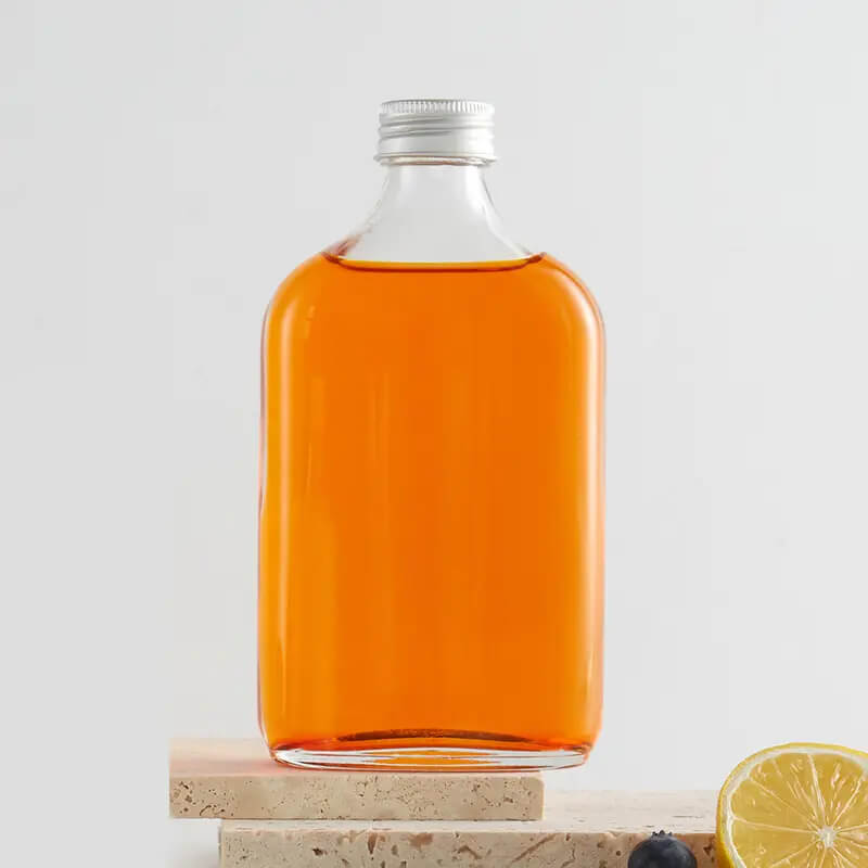 Flache Glasflaschen f&uuml;r Spirituosen