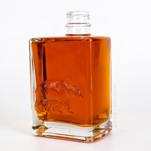 Personalisierte gepr&auml;gte quadratische 350-ml-Wodkaflasche aus Glas