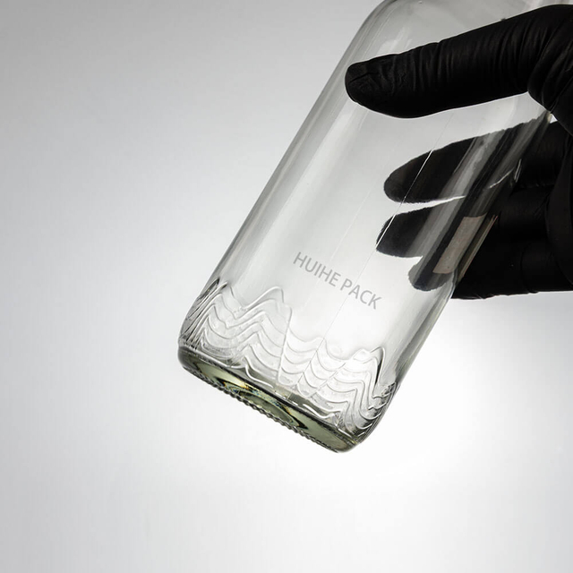 380 ml Premium-Trinkflasche aus strukturiertem Glas mit Schraubdeckel