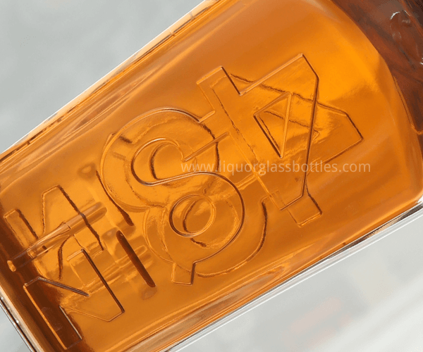 Spiritusflasche mit Pr&auml;gung