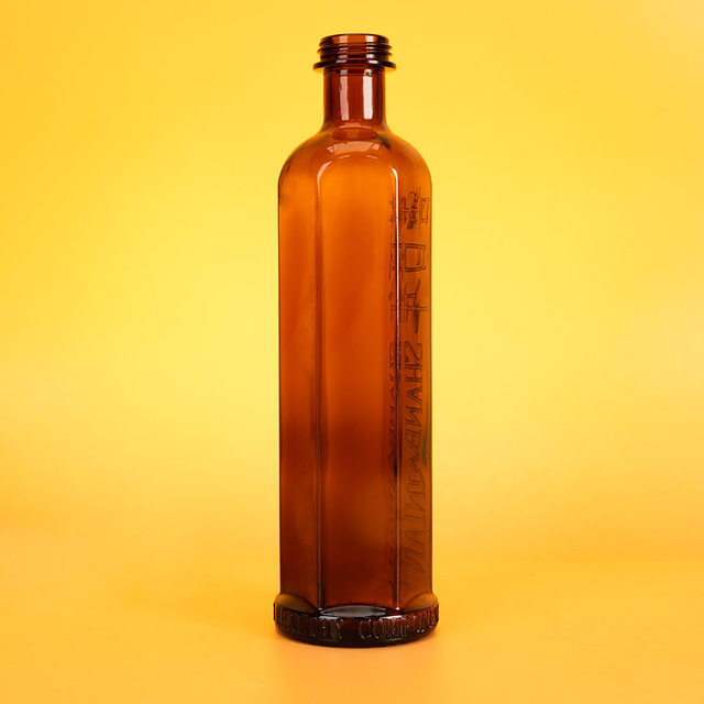 Personalisierte Hexagon 50cl Bernsteinglas Whiskyflaschen