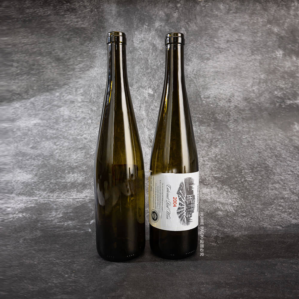 Gro&szlig;e Weinflasche aus Glas