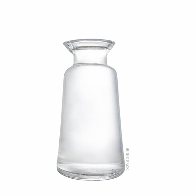 Flared Hals Wide-Mund Tapered Glass Spirituosenflasche