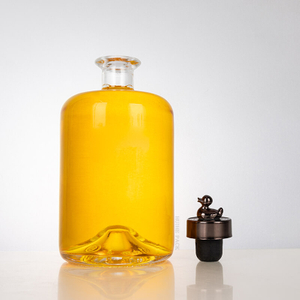 Eingezogener Bodenflaschen mit runder Schulterzylinderflasche