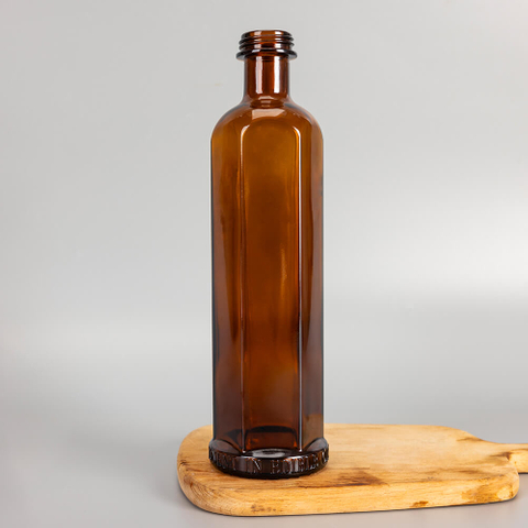 Personalisierte Hexagon 50cl Bernsteinglas Whiskyflaschen