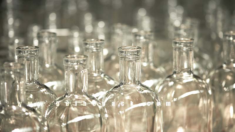 Runde vs. quadratische Whiskyflaschen – Flaschenversand