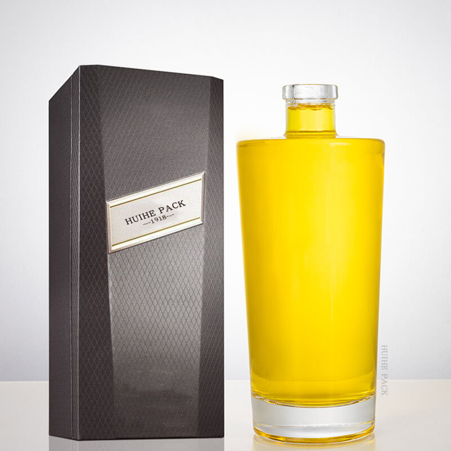 Breite Glasflasche mit dickem Boden