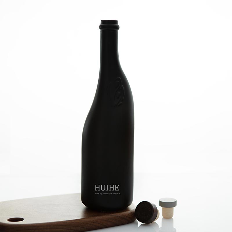 750 ml maßgeschneiderte schwarze Luxus-Glas-Spirituosenflasche