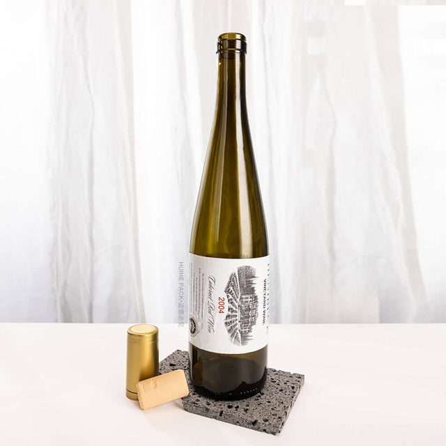 Hock Rhine Riesling Olivgrüne Weinglasflaschen mit Korken