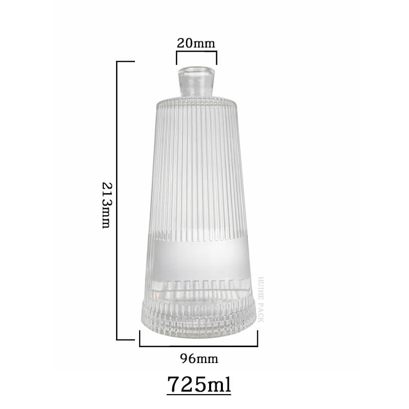 sich verj&uuml;ngte vertikale Flaschenkapazit&auml;t von vertikaler gerippter Spirituosen