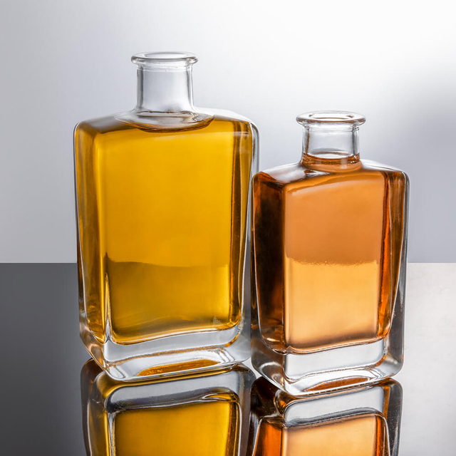 Kurzhals kleiner 100 ml 200 ml flaches quadratisches Alocholglasflaschen