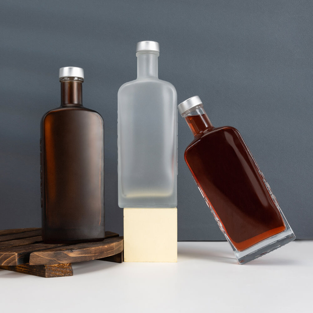 Flache rechteckige Bernsteinklarglas Alkoholflaschen