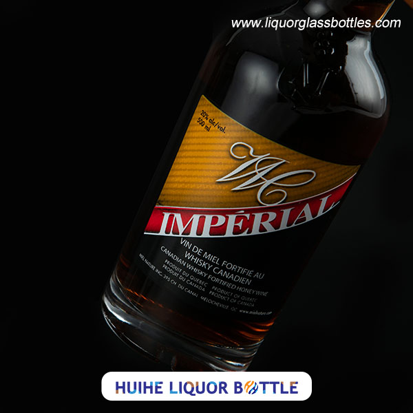 Kennzeichnung von Schnapsflaschen