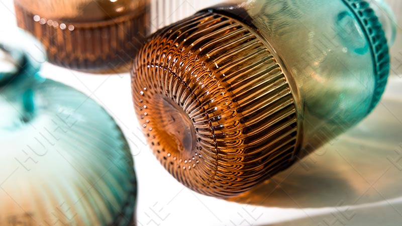 Benutzerdefinierte vs. Standard-Glasflaschen – Farbverlaufsbeschichtung