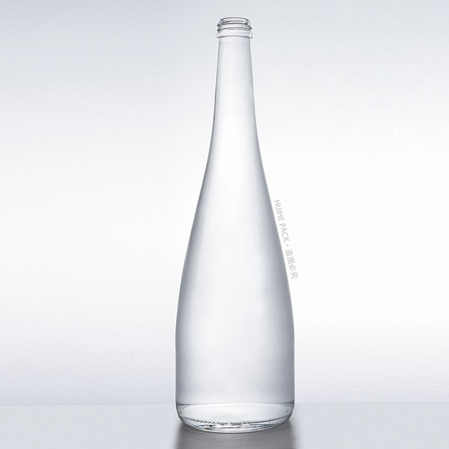 900 ml klare Flintglas-Wasserflasche im Großhandel 
