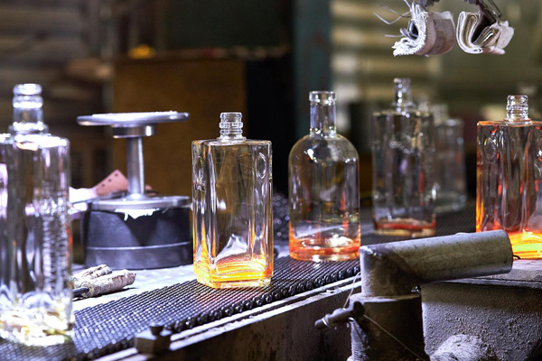 Großhandel für Spirituosenflaschen aus Glas