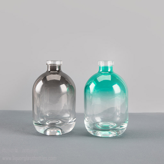 500 ml Glasflasche mit Farbverlaufsbeschichtung, grün-grau, Fruchtgeschmack, Likör