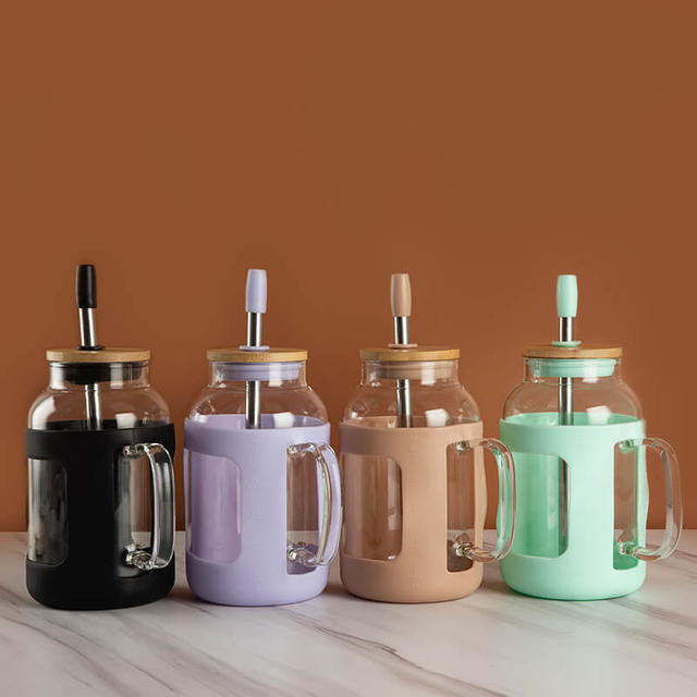 Wassertrinkflasche mit Glasgriff, Strohhalm und Kappe mit hohem Borosilikatgehalt 