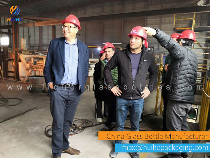 Auswahlhilfe f&uuml;r Lieferanten von Getr&auml;nkeglasflaschen China 02.jpg