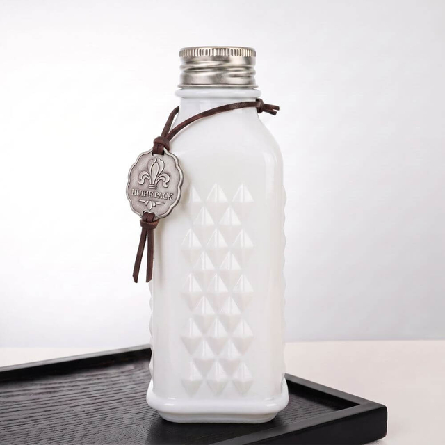 650 ml gepr&auml;gter Muster der diamantartigen Glasfluseflasche